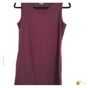 Sleeveless mauve sundress with side pockets